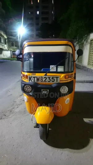 Bajaj RE 2018 Yellow
