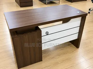 Stylish Executive Office Furniture Desk