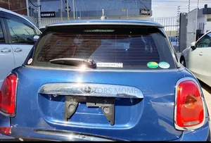 Mini Cooper 2018 Blue