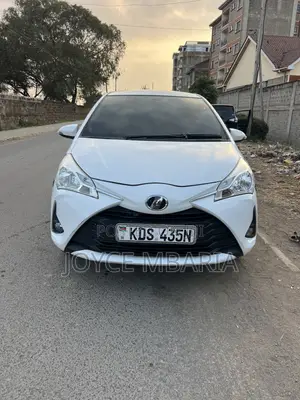 Toyota Vitz 2017 White