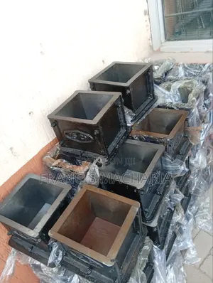 Imported Cube Moulds Cast Iron