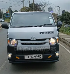 Toyota HiAce 2016 Silver