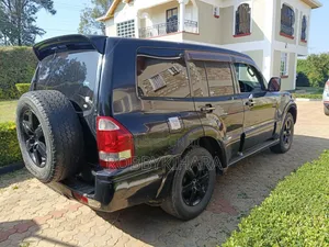 Mitsubishi Pajero 3.2 GLS 2007 Black