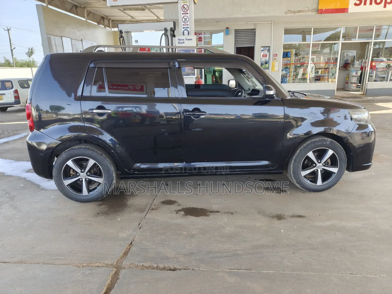 Toyota Corolla Rumion 2010 Black