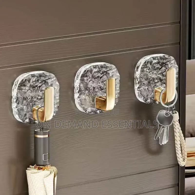 Set of 5 Golden Acrylic Hooks