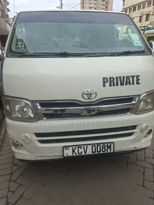 Toyota HiAce 2013 White