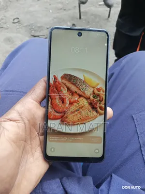 Tecno Spark 20 128 GB Silver