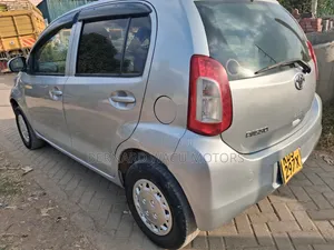 Toyota Passo 2015 Silver