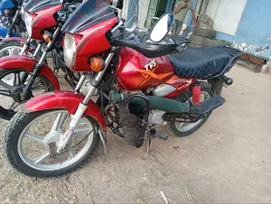 TVS HLX Plus ES 2021 Red