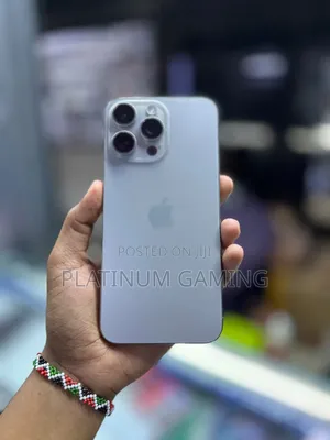 Apple iPhone 15 Pro Max 256 GB Silver