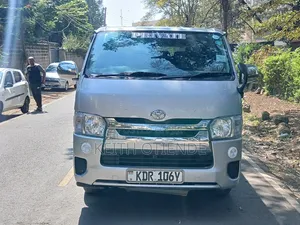 Toyota HiAce 2017 Silver
