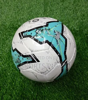 Umbro Premium Synthetic Leather Football Ball