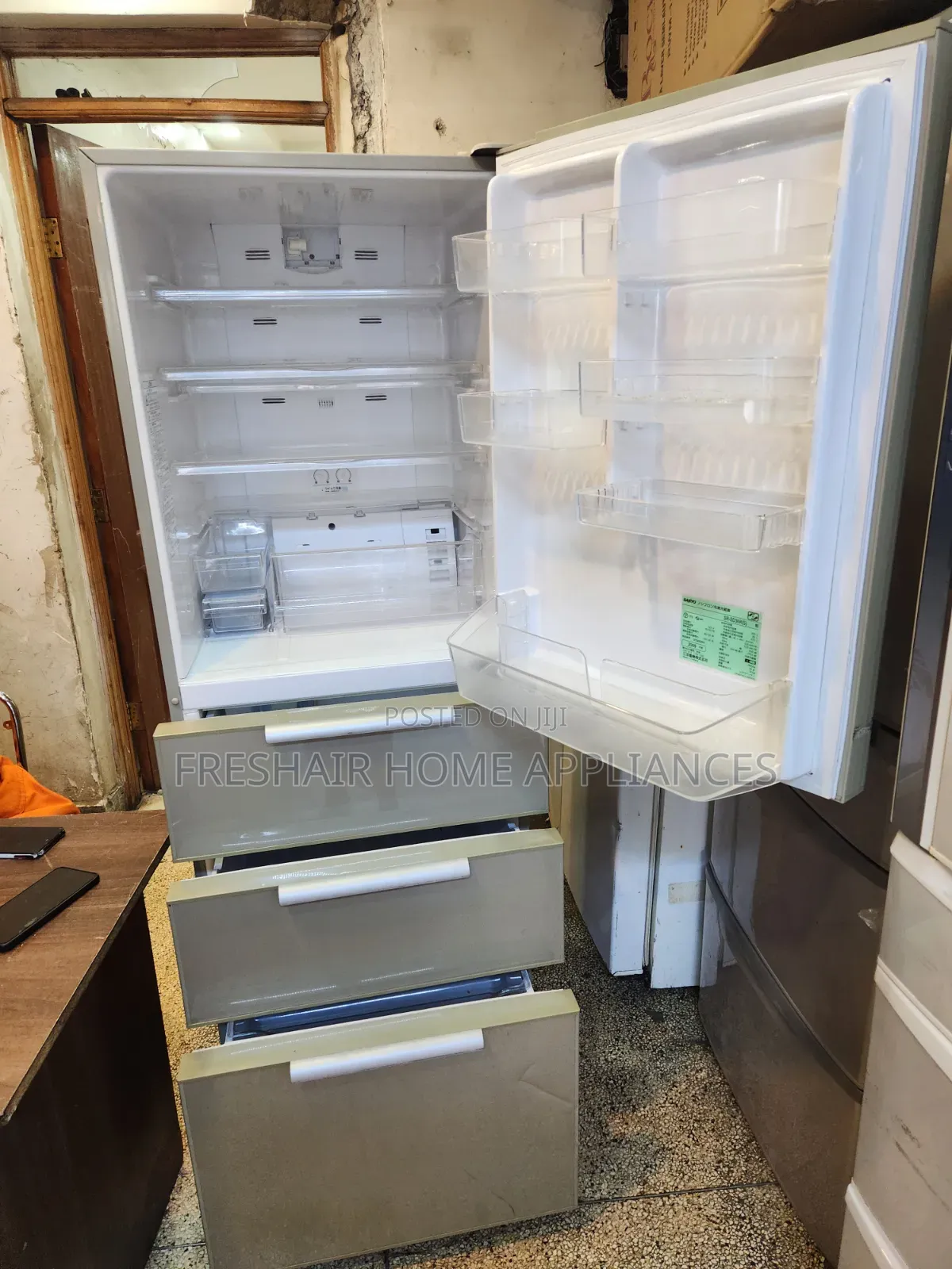 Bottom Freezer Specious Fridge