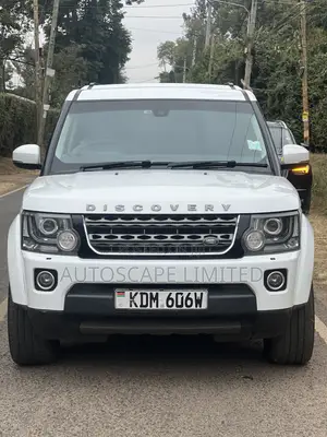 Land Rover Discovery 2016 White