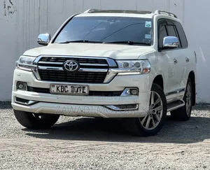 Toyota Land Cruiser 2014 White