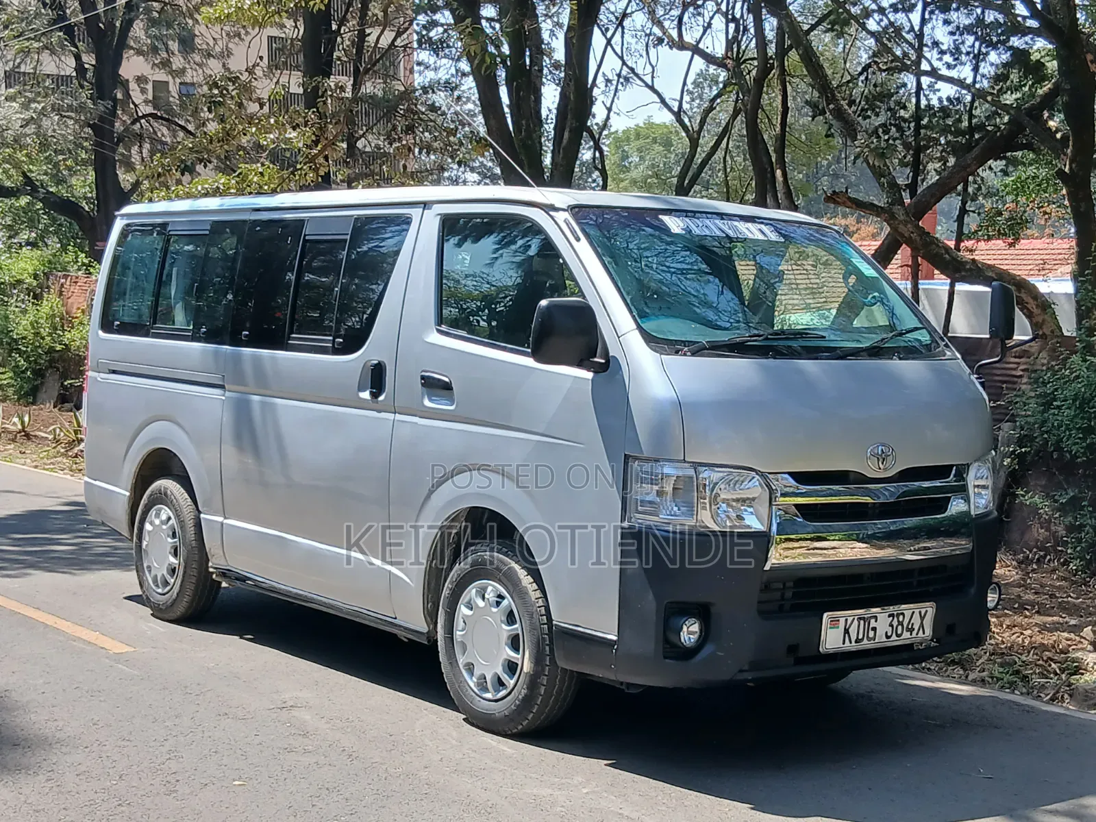 Toyota HiAce 2013 Silver