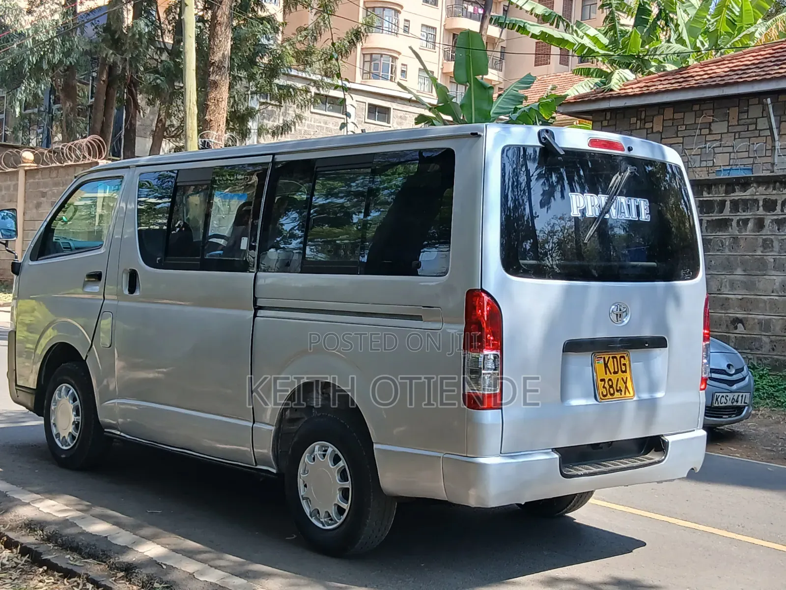 Toyota HiAce 2013 Silver