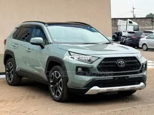 Toyota RAV4 2019 Green