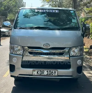 Toyota HiAce 2017 Silver