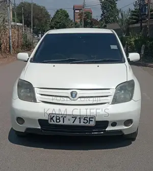 Toyota IST 2005 White