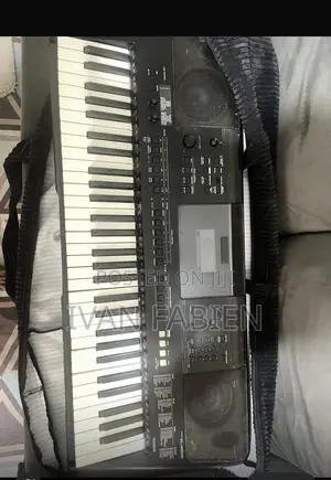 PSR Yamaha 453
