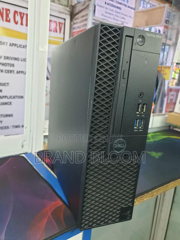 Desktop Computer Dell OptiPlex 3050 8GB Intel Core i5 HDD 500GB