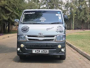 Toyota HiAce 2010 Silver