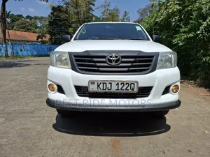 Toyota Hilux 2015 White
