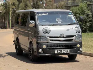 Toyota HiAce 2010 Silver