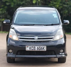 Toyota ISIS 2008 Black