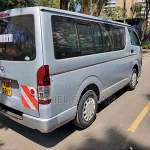 Toyota HiAce 2017 Silver