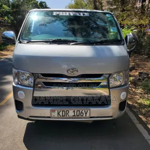 Toyota HiAce 2017 Silver