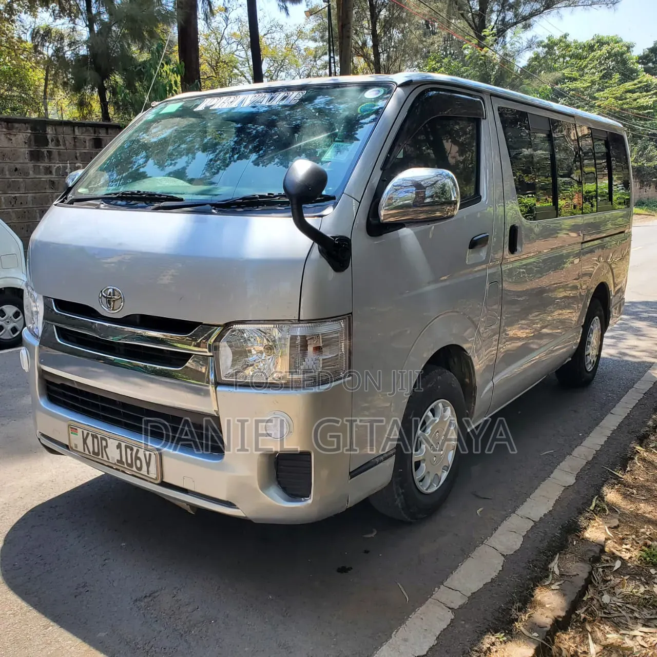 Toyota HiAce 2017 Silver