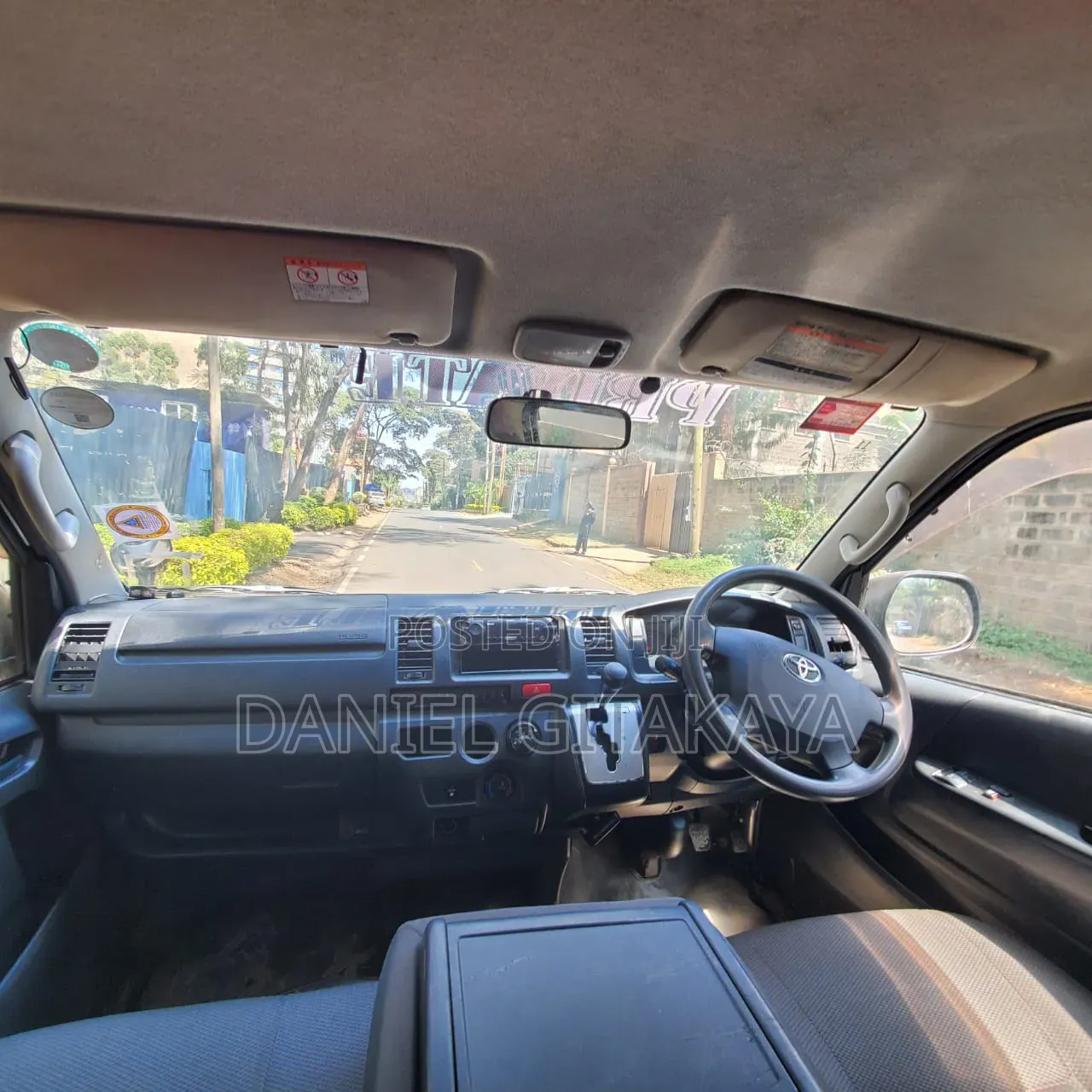 Toyota HiAce 2017 Silver