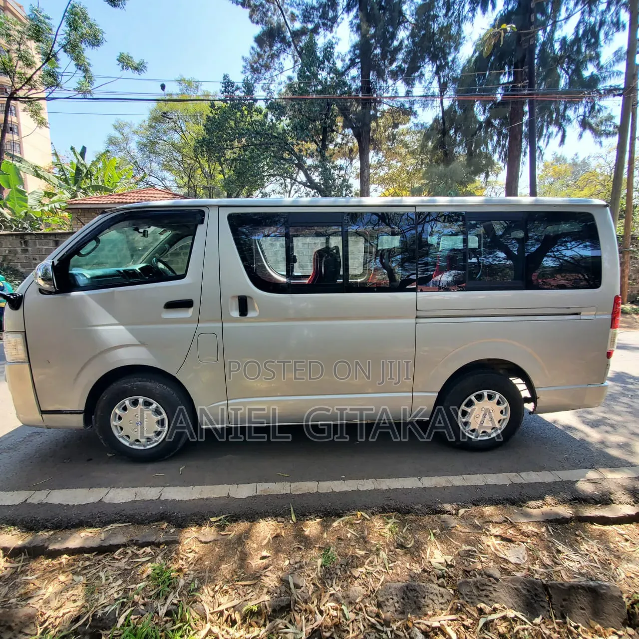 Toyota HiAce 2017 Silver