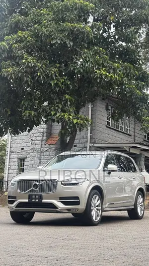 Volvo XC90 T6 Inscription AWD (2.0L 4cyl 8A) 2017 Beige