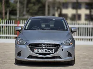 Mazda Demio 2017 Silver