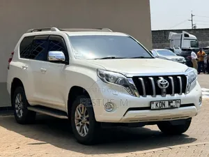 Toyota Land Cruiser Prado 2017 White