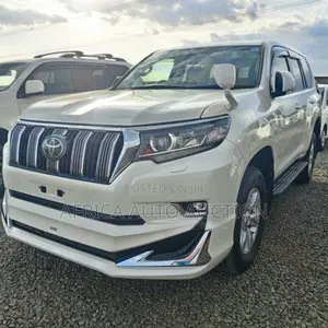 Toyota Land Cruiser Prado 2018 White