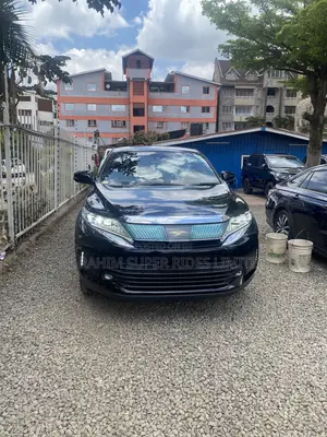 Toyota Harrier 2.0 2018 Black