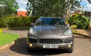 Porsche Cayenne 2014 Gray