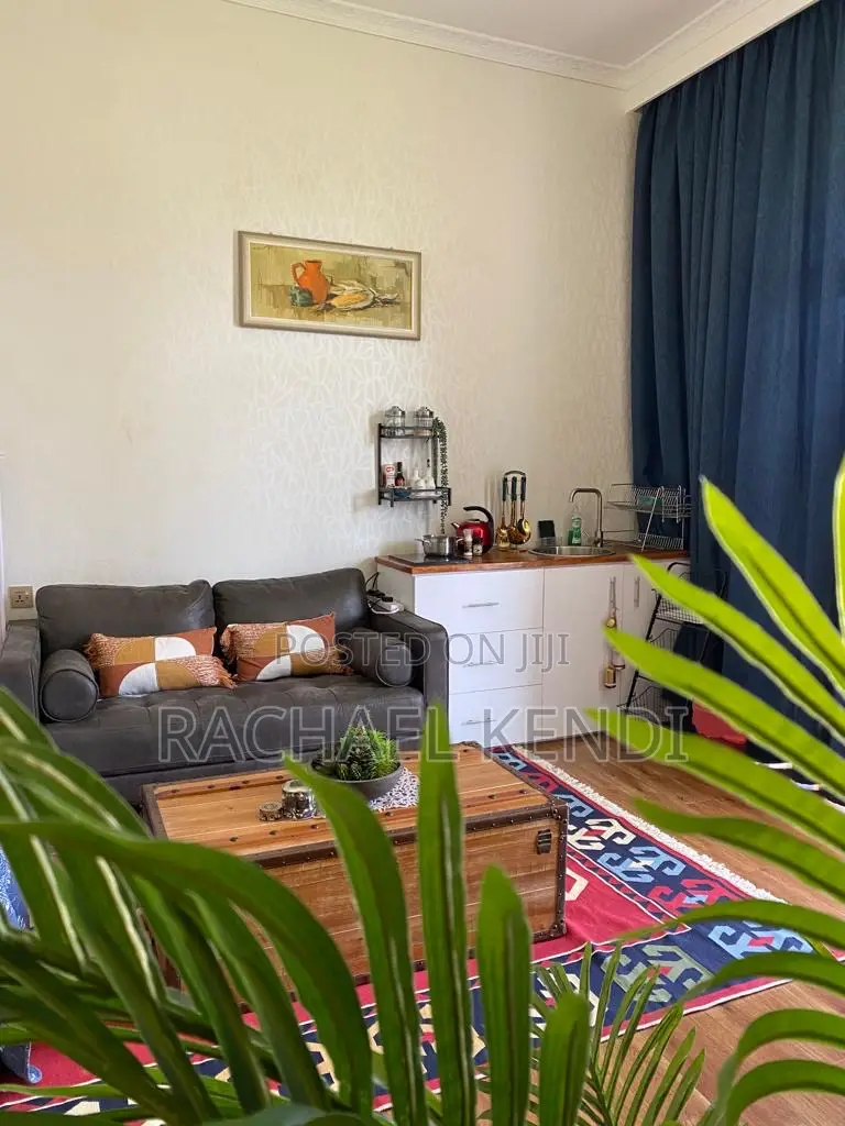 Interior Designer Airbnb