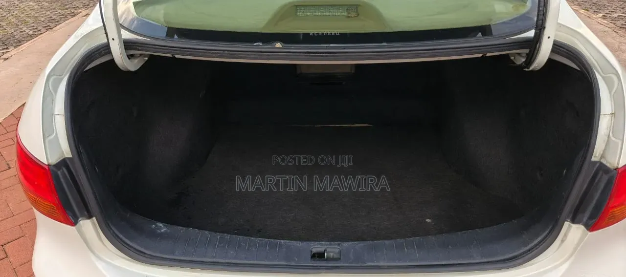 Nissan Bluebird 2012 White