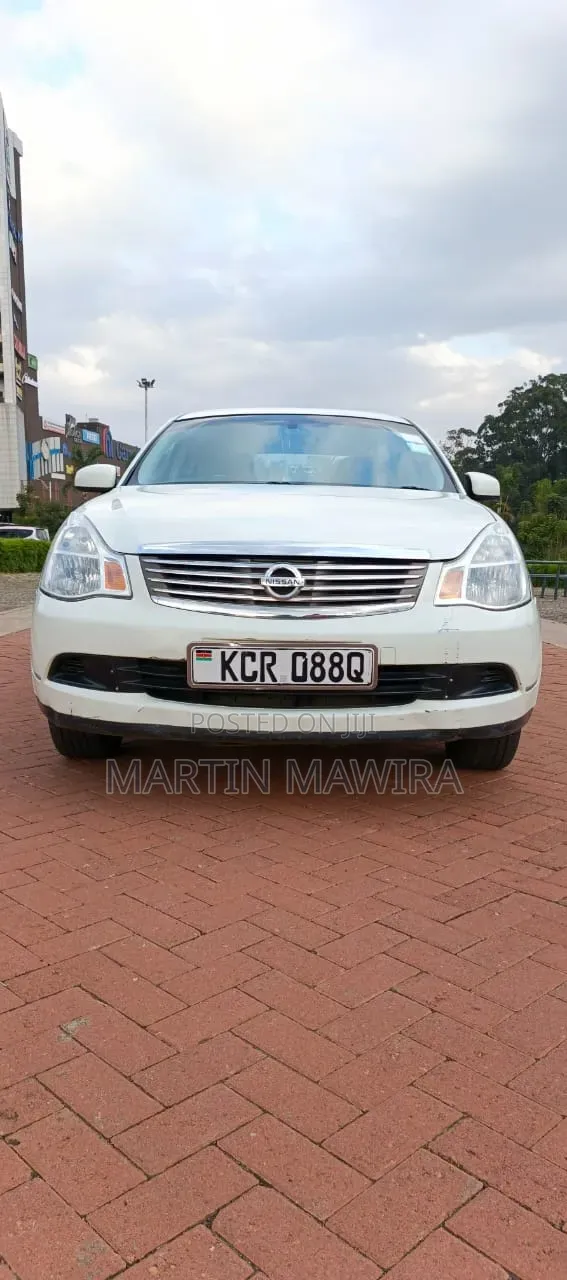 Nissan Bluebird 2012 White