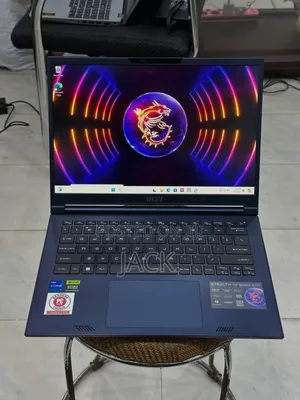 Laptop MSI Stealth 14 Studio A13VF 16GB Intel Core i7 SSD 1T
