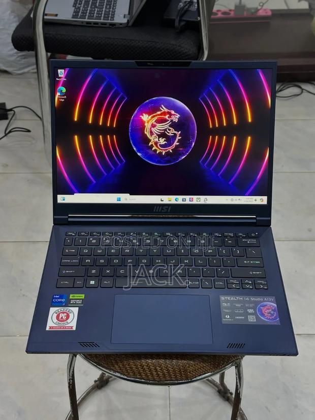 Laptop MSI Stealth 14 Studio A13VF 16GB Intel Core i7 SSD 1T - main view