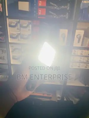 Rechargeable RGB Video LED Light With Adjustable Brightness