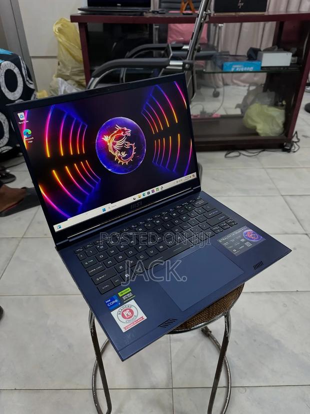 Laptop MSI Stealth 14 Studio A13VF 16GB Intel Core i7 SSD 1T - thumbnail 4