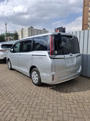 Toyota Noah 2.0 FWD (8 Seater) 2020 Silver