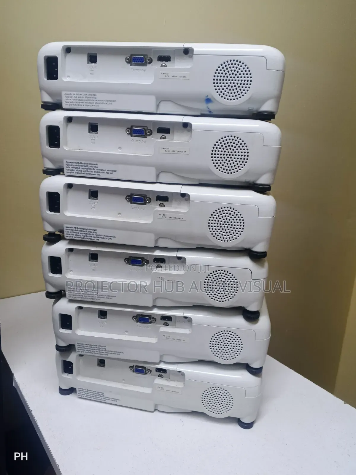 Epson EB-E01 Projector Refurbished